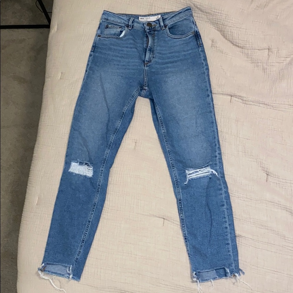 High waisted jeans